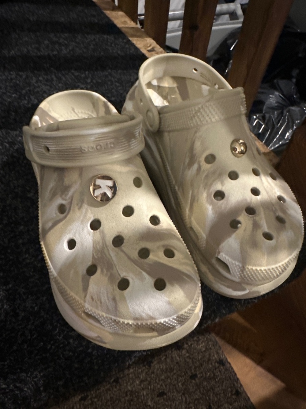 CROCS Marble-Pattern Platform Clogs